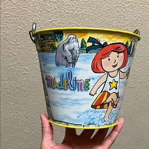 Madeline Beach Pail Sand Pail 1997 Schylling